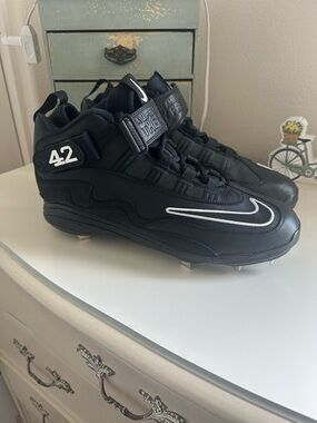 Nike Black and White Baseball Cleats with '42' Heel Detail